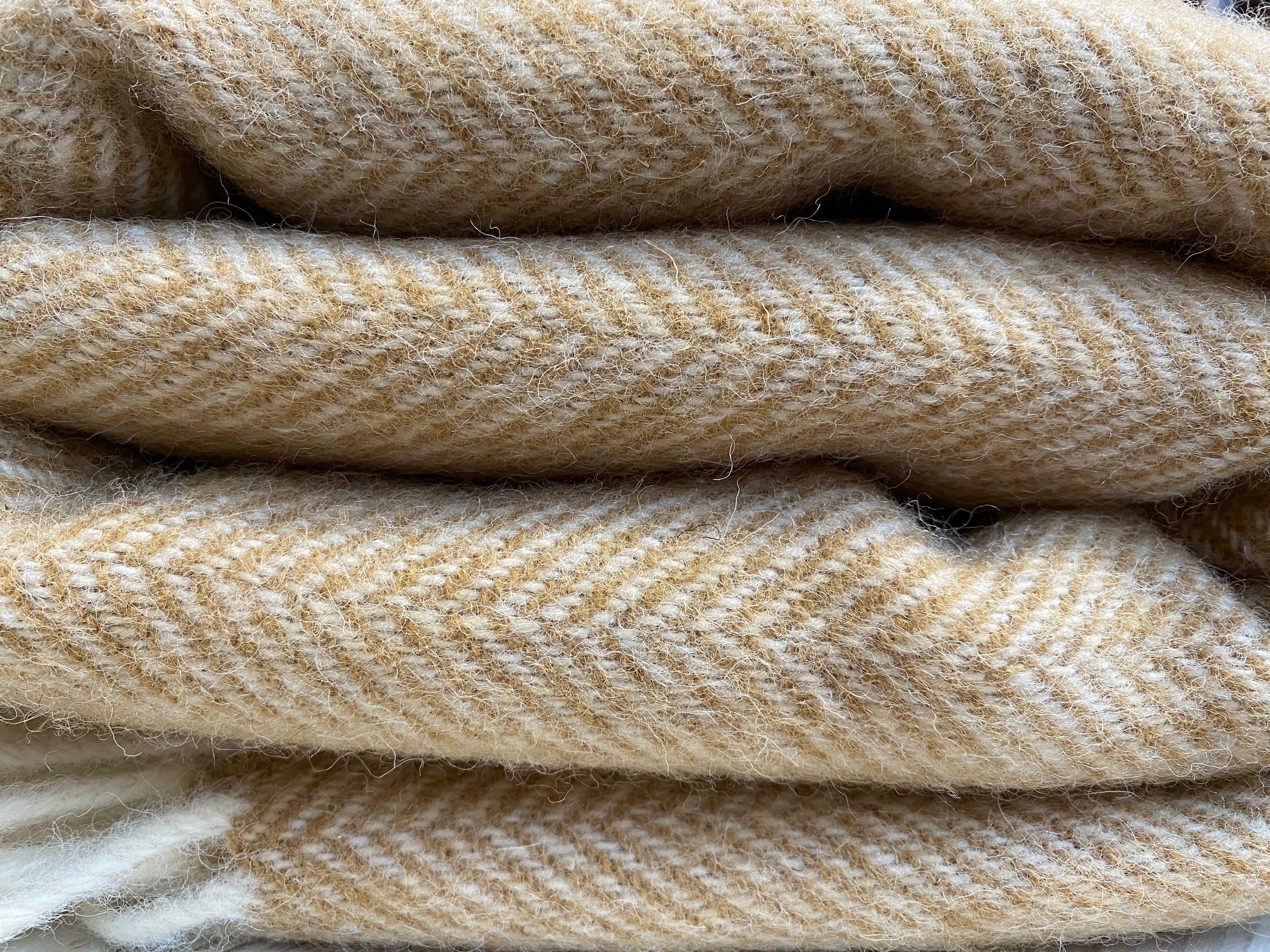 Purest Wool The Wilde Sheep Pure Wool Blanket | Wool Bath