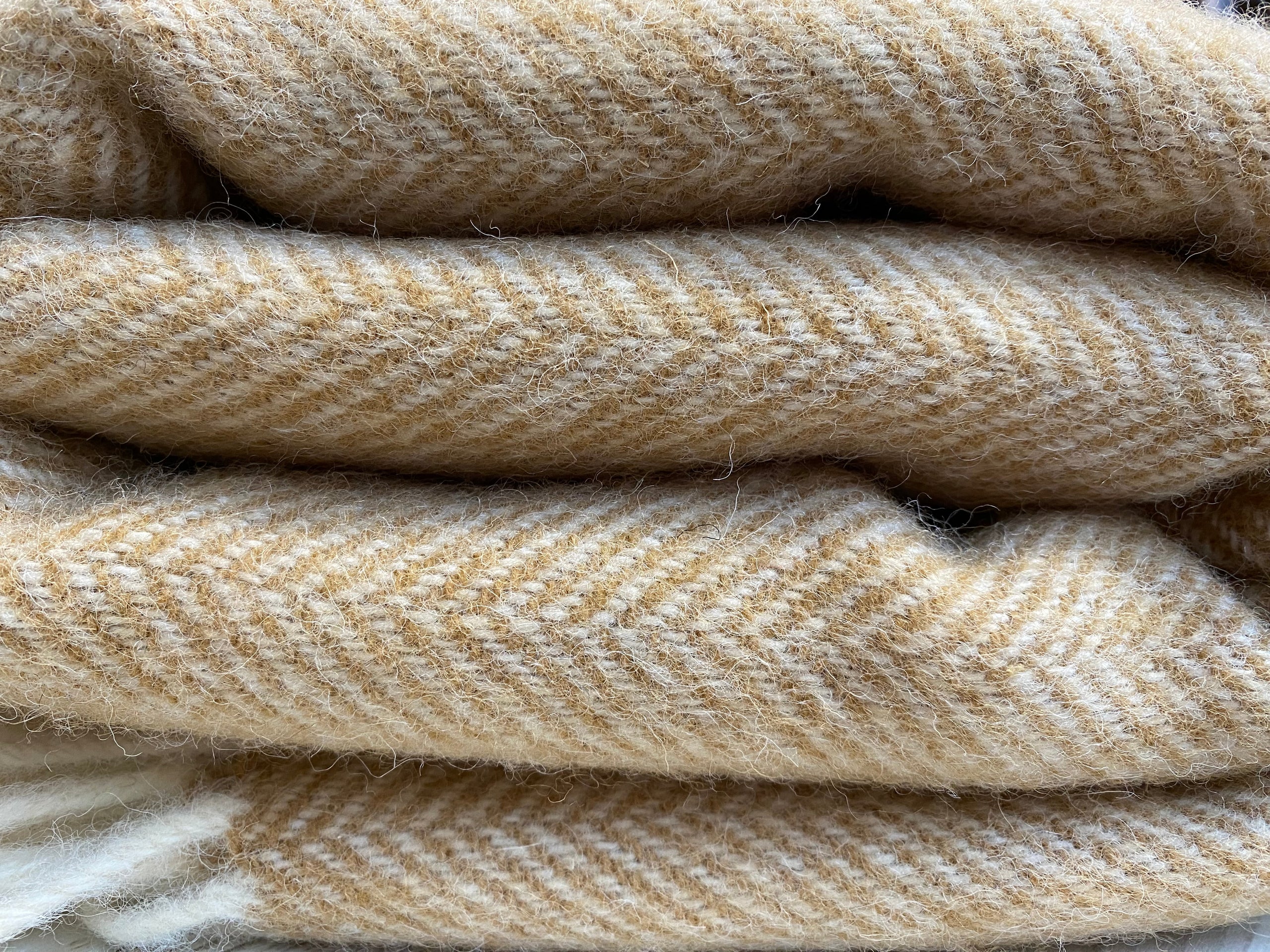 Raw wool blanket 2025